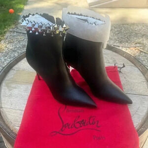 NWOT CHRISTIAN LOUBOUTIN CALF BOOTS SIZE 37.5